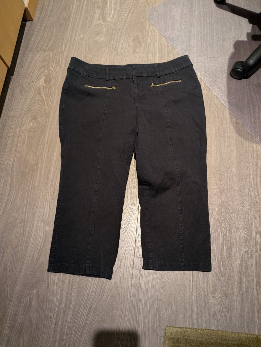 Women's Black Straight-Leg Jeans